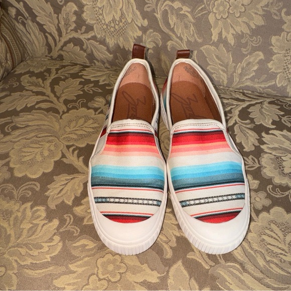 Zodiac multicolor canvas slip on sneakers women size 8.5 M - Picture 2 of 11